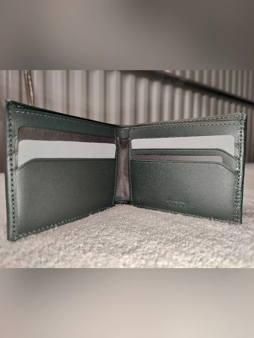 ✨ Tumi Nassau SLG Double Billfold (Deep Pine)